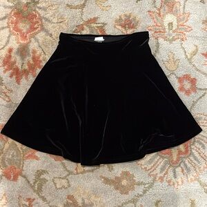 Girls velvet skirt | Black| Size 6